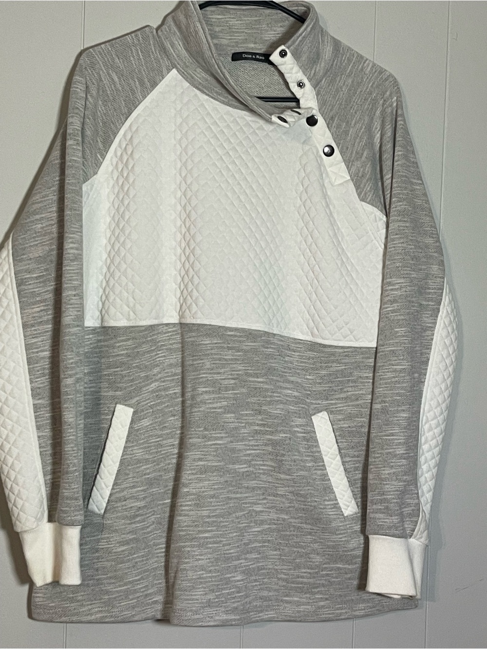 Doe & Rae Gray and White Quilted Pullover Hoodie